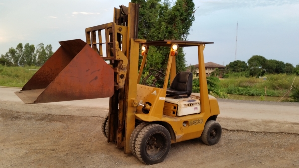 ขายด่วนรถยก TOYOTA3FG 2.0ตัน เสาสูง3เมตรงากะดกมีกะบะแถมให้ยางหน้าคู้รถนอกนำเข้ายังไม่เคยใช้งานในเมืองไทยเลยรถพร้อมใช้ขายถูก ขายด่วนรถยก TOYOTA3FG 2.0ตัน เสาสูง3เมตรงากะดกมีกะบะแถมให้ยางหน้าคู้รถนอกนำเข้ายังไม่เคยใช้งานในเมืองไทยเลยรถพร้อมใช้ขายถูก