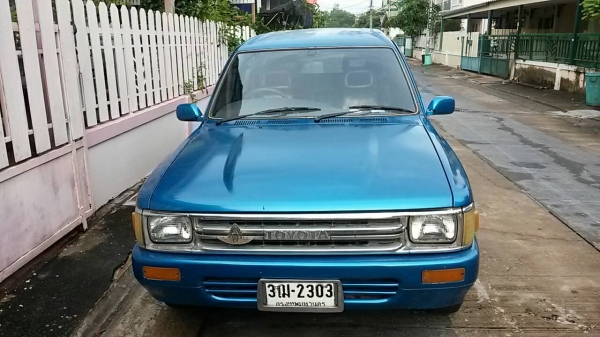 ขายเล่มทะเบียนรถนั่ง คัชซี ชุดโอนเอกสารครบภาษีไม่ขาด