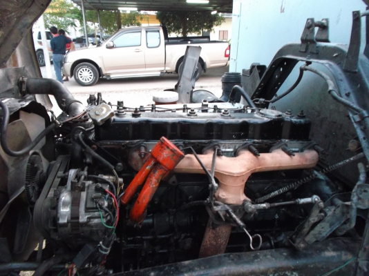 ขายด่วนรถ6ล้อร็อคกี้เครือง175แรงม้ายาว6เมตร