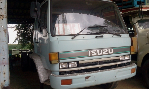 ขาย 6 ล้อ ROCKY ตามสภาพหัวกับครัชชีนะครับ โทรมาสอบถามได้ 081 - 2092618 ขาย 6 ล้อ ROCKY ตามสภาพหัวกับครัชชีนะครับ โทรมาสอบถามได้ 081 - 2092618