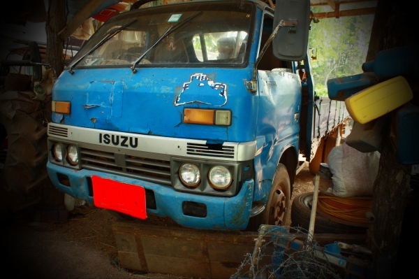 ขายรถหกล้อ isuzu 85