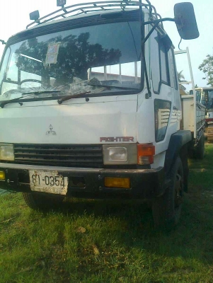 6ล้อช่วงยาว7เมตรMITSU เครื่อง160แรงม้ากระบะคาร์โกยาง9.00