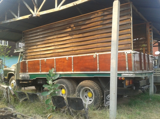 ขาย 10 ล้อ 1 เพลา โทร 085-7698049