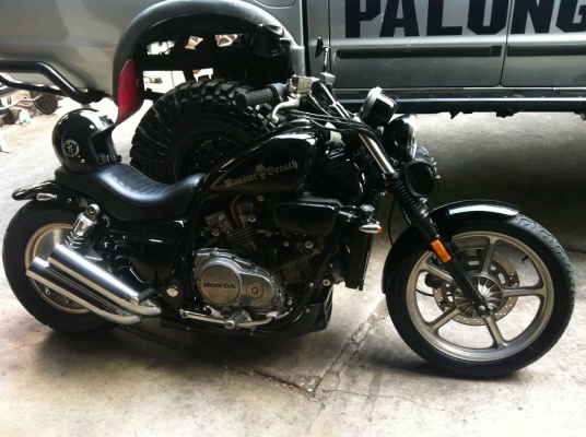 ขาย HONDA MAGNA 750 สเป็คนอก  ทะเบียนเเท้  กทมสนใจโทรมาคุยกันได้ครับ ก้อง 0819342990