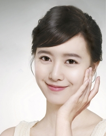 ฉีดเสริมหน้าอก  โบทอกหน้าเรียว  ร้อยไหม 4 มิติ  ไหมทองคำ  IPL ลบฝ้า 081-713-3783