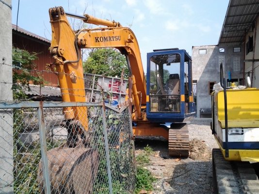 ขายด่วน..รถขุด KOMATSU PC60-5 รถสวย เก่าญี่ปุ่นแท้ ปรับสภาพพร้อมใช้ ในไทย มีใบอิมวอยล์ครบ จัดไฟแน๊นซ์ สบาย ๆ