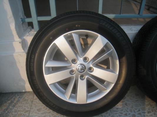 ขายล้อแม็ก nissan teana  16"x6.5"  5 รู 114 et40 +ยางปี 4112 (081-3747940)