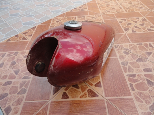 ขายถังน้ำมันยามาฮ่าพร้อมฝากระเป้าข้าง