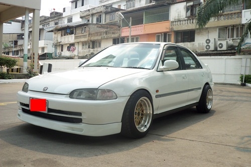 CIVIC EG 4ประตูสีขาวแต่ง FERIO ตัวนอก D15B แก๊สLPGสภาพน่าใช้ CIVIC EG 4ประตูสีขาวแต่ง FERIO ตัวนอก D15B แก๊สLPGสภาพน่าใช้