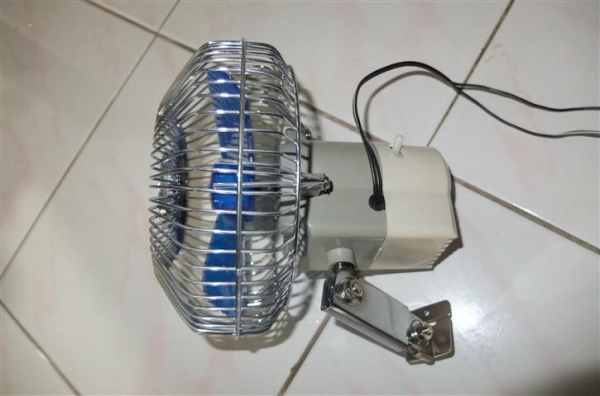 ขายพัดลม SANYO 12 v ลมแรงดี สภาพใหม่ 450