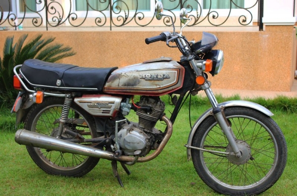 Honda gl100 original model ทะเบียนเต็มไม่ขาดต่อ พร้อมโอน