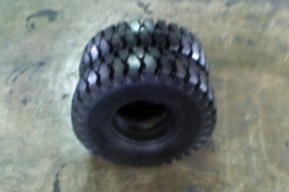 รับหล่อดอกยางตันและยางลมทุกขนาด มียางแกะดอกด้วยคะ 086-0199503