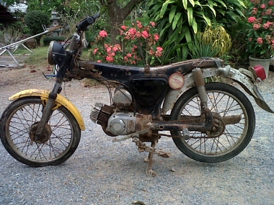 ขาย A80  nobook  2500 บาท เครื่องแน่น สตาร์ทลง 087-0347775