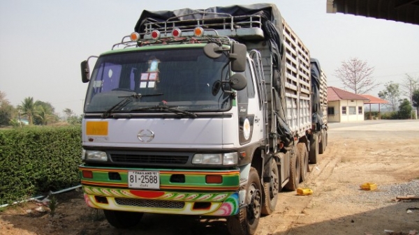 ขายรถบรรทุกพ่วง 24 ล้อ Hino 2K สภาพพร้อมใช้  ขอแก้ไข ขายเฉพาะตัวแม่ 1.8 ล้าน