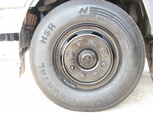 ขาย 6 ล้อ ฮีโน่สิงห์ไฮเทค 210 แรง ยาว 7.20 ม.พื้นกระบะบุเลสหนาทั้งลูก สภาพสวยกิ๊ป กว่า 90\% สนใจชมรถก่อนได้ครับ