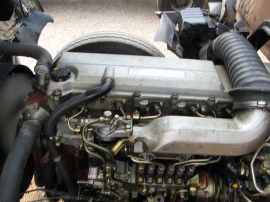 ขาย 6 ล้อ ฮีโน่สิงห์ไฮเทค 210 แรง ยาว 7.20 ม.พื้นกระบะบุเลสหนาทั้งลูก สภาพสวยกิ๊ป กว่า 90\% สนใจชมรถก่อนได้ครับ