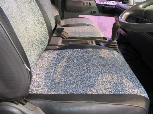 ขาย 6 ล้อ ฮีโน่สิงห์ไฮเทค 210 แรง ยาว 7.20 ม.พื้นกระบะบุเลสหนาทั้งลูก สภาพสวยกิ๊ป กว่า 90\% สนใจชมรถก่อนได้ครับ