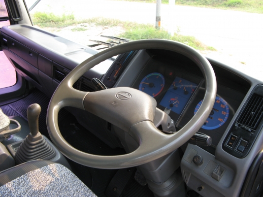 ขาย 6 ล้อ ฮีโน่สิงห์ไฮเทค 210 แรง ยาว 7.20 ม.พื้นกระบะบุเลสหนาทั้งลูก สภาพสวยกิ๊ป กว่า 90\% สนใจชมรถก่อนได้ครับ