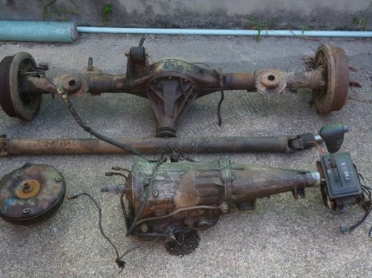 หม้อเกียร์ เฟืองท้าย เพลากลาง ของรถ NISSAN LA28//ติดต่อคุณสายพิน 086-475-7124