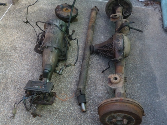 หม้อเกียร์ เฟืองท้าย เพลากลาง ของรถ NISSAN LA28//ติดต่อคุณสายพิน 086-475-7124