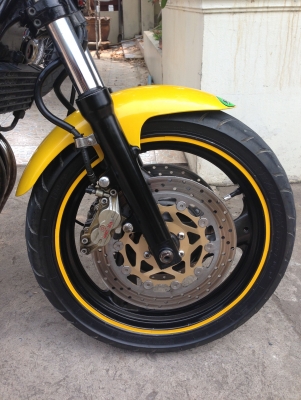 ขาย XJR400 ปี97อินวอยแท้ สีเหลือง-ดำ สวยๆ  สภาพด้วยรวม 90\%ระบบไฟดีติดครบทุกดวง  เครื่องแห้งๆ ท่อเสียงโหดๆ