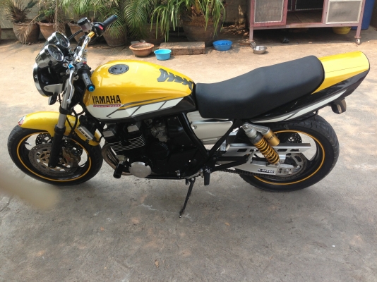 ขาย XJR400 ปี97อินวอยแท้ สีเหลือง-ดำ สวยๆ  สภาพด้วยรวม 90\%ระบบไฟดีติดครบทุกดวง  เครื่องแห้งๆ ท่อเสียงโหดๆ