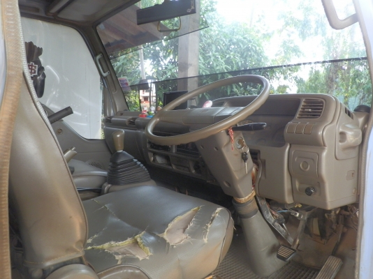 ขายด่วนรถ 6 ล้อดั้ม  NPR 135 HP