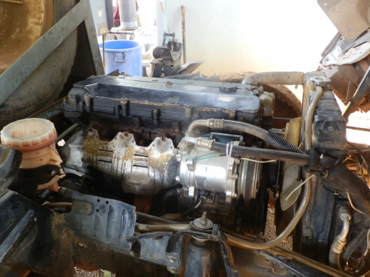 ขายด่วนรถ 6 ล้อดั้ม  NPR 135 HP