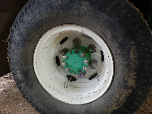 ขายด่วนรถ 6 ล้อดั้ม  NPR 135 HP