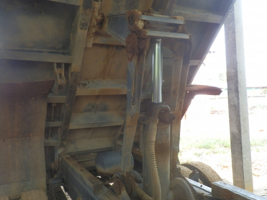 ขายด่วนรถ 6 ล้อดั้ม  NPR 135 HP