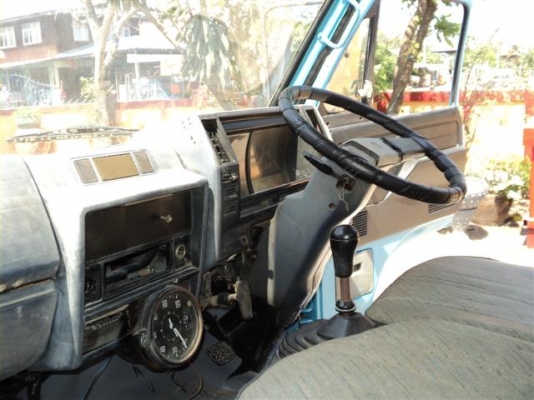 ขายรถ 4 ล้อNKR