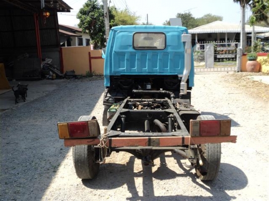 ขายรถ 4 ล้อNKR