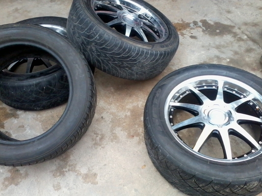 ขายด่วนแม็กขอบ20 ของlansoพร้อมยาง ขายด่วนแม็กขอบ20 ของlansoพร้อมยาง