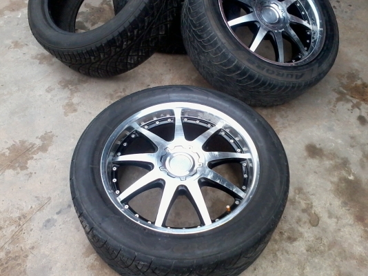 ขายด่วนแม็กขอบ20 ของlansoพร้อมยาง ขายด่วนแม็กขอบ20 ของlansoพร้อมยาง