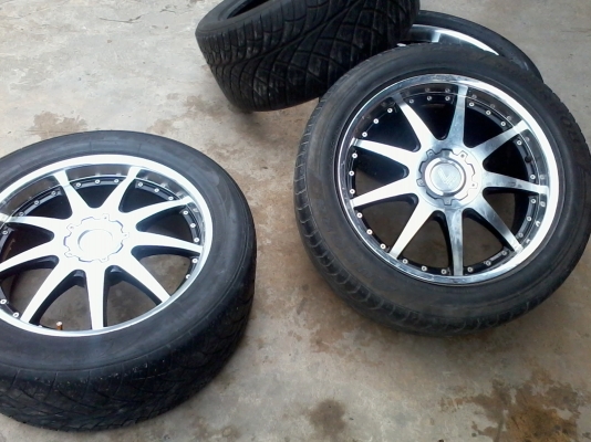 ขายด่วนแม็กขอบ20 ของlansoพร้อมยาง ขายด่วนแม็กขอบ20 ของlansoพร้อมยาง