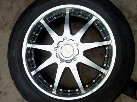 ขายด่วนแม็กขอบ20 ของlansoพร้อมยาง