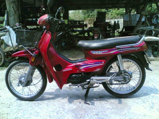 ขายดรีม C100 เล่มทะเบียนพร้อมโอนเครื่องดีอะไหล่เดิมพร้อมใช้งาน11500 บาท