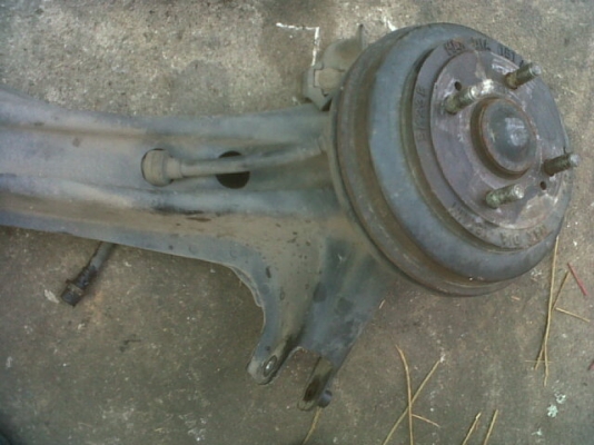 ขายดุมล้อหลัง L+R ทั้งอาร์ม