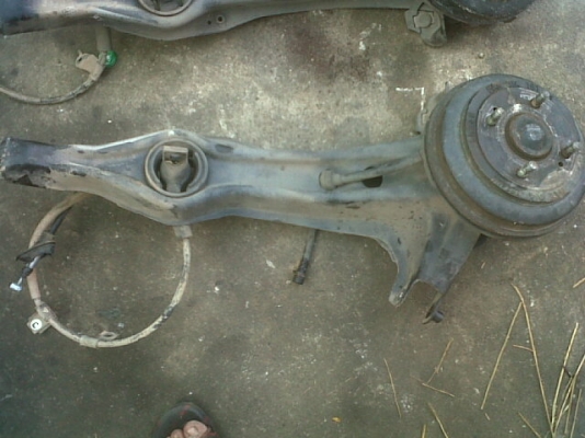 ขายดุมล้อหลัง L+R ทั้งอาร์ม