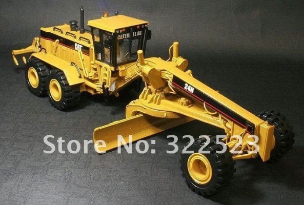 โมเดลรถเกรด CAT 24H Motor Grader อัตราส่วน 1:50 จากปกติ 4,200 บาท