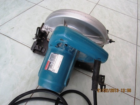 เลื่อยวงเดือน makita 5806B สภาพใหม่ ราคาถูกมาก เลื่อยวงเดือน makita 5806B สภาพใหม่ ราคาถูกมาก