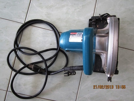 เลื่อยวงเดือน makita 5806B สภาพใหม่ ราคาถูกมาก เลื่อยวงเดือน makita 5806B สภาพใหม่ ราคาถูกมาก