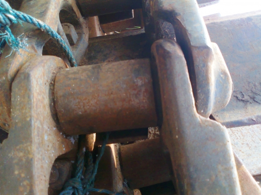 ขาย..โซ่ พร้อมแผ่น ใหม่ CAT D7 อะไหล่ เบอร์โก้ สภาพสวย ใหม่ ใช้ได้อีกนาน.