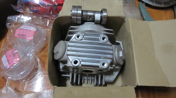 ขายอ่ะไหล่ชีหลายรายการครับ...สนใจชิ้นไหนว่ามาเลยครับราคาแล้วแต่จะคุยกันครับเก่าเก็บเลิกกิจการแล้วครับอิอิๆๆสนใจติดต่อ080-1696651 มีหลายชิ้นให้เลือก อาทิเช่นบังลมชี50/70 เบายาวชี70 เบาะสั้นชี50 ตะแกรงหลังชี50 เรือนไมชี70 บังโคลนหน้าชี50 สติกเกอร์ กระเป๋าข้