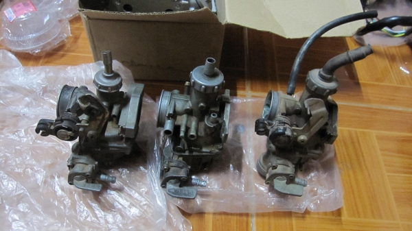 ขายอ่ะไหล่ชีหลายรายการครับ...สนใจชิ้นไหนว่ามาเลยครับราคาแล้วแต่จะคุยกันครับเก่าเก็บเลิกกิจการแล้วครับอิอิๆๆสนใจติดต่อ080-1696651 มีหลายชิ้นให้เลือก อาทิเช่นบังลมชี50/70 เบายาวชี70 เบาะสั้นชี50 ตะแกรงหลังชี50 เรือนไมชี70 บังโคลนหน้าชี50 สติกเกอร์ กระเป๋าข้