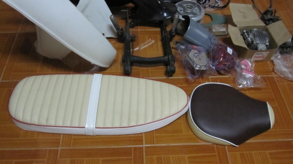 ขายอ่ะไหล่ชีหลายรายการครับ...สนใจชิ้นไหนว่ามาเลยครับราคาแล้วแต่จะคุยกันครับเก่าเก็บเลิกกิจการแล้วครับอิอิๆๆสนใจติดต่อ080-1696651 มีหลายชิ้นให้เลือก อาทิเช่นบังลมชี50/70 เบายาวชี70 เบาะสั้นชี50 ตะแกรงหลังชี50 เรือนไมชี70 บังโคลนหน้าชี50 สติกเกอร์ กระเป๋าข้