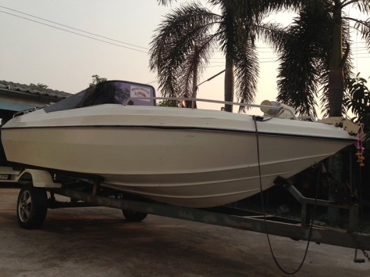ขายเรือไฟเบอร์18ฟุต+เครื่องYamaha 80 hp