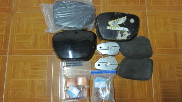 ขายอะไหล่ชีหมูหลายรายการ..สนใจชิ้นไหล่ว่ามาเลยครับราคาคุยกันได้เลยเก่าเก็บเลิกใช้แล้วครับ..สนใจติดต่อ080-1696651