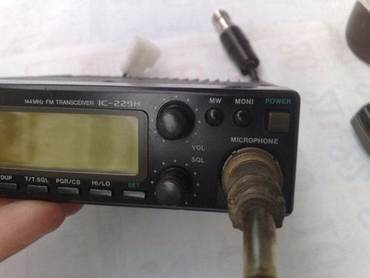 ขายICOM ic-229h สถาพผ่านการใช้งานมารับส่งปกติย่าน 14ออก70Wไฟ12โวล์ถ้าไฟมาเต็ม 13.8-15โวล์อาจาร์แมวเจริญนครบอกว่าเกือบ100Wขั้วสายอากาศเปลี่ยนเป็นPL-259 ขายราคา 4900 บาทมารับเองไม่รวมส่ง EMS 150 บาทของอยู่ย่านบางกะปิ ขายICOM ic-229h สถาพผ่านการใช้งานมารับส่งปกติย่าน 14ออก70Wไฟ12โวล์ถ้าไฟมาเต็ม 13.8-15โวล์อาจาร์แมวเจริญนครบอกว่าเกือบ100Wขั้วสายอากาศเปลี่ยนเป็นPL-259 ขายราคา 4900 บาทมารับเองไม่รวมส่ง EMS 150 บาทของอยู่ย่านบางกะปิ