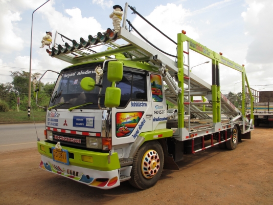 ขาย 6ล้อ บรรทุกรถยนต์ 4โหลด ขาย 6ล้อ บรรทุกรถยนต์ 4โหลด